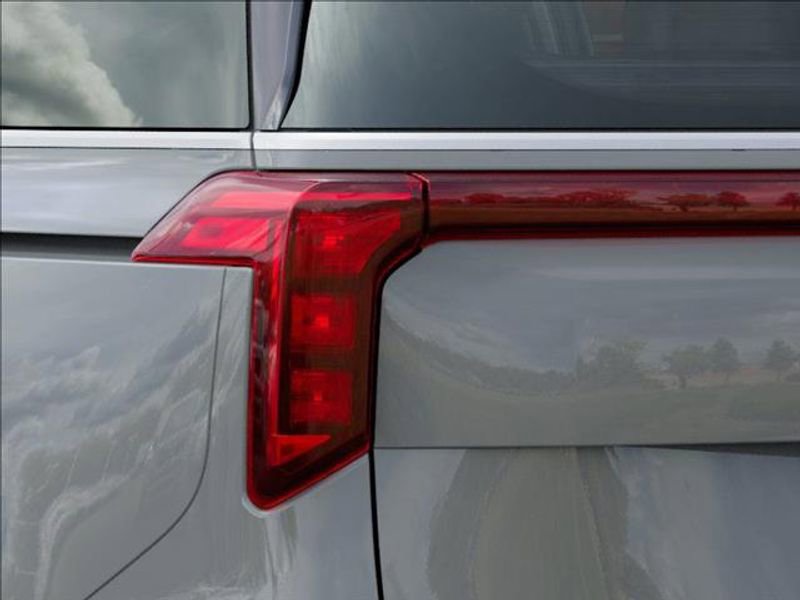 New 2026 Kia Carnival EX image 11