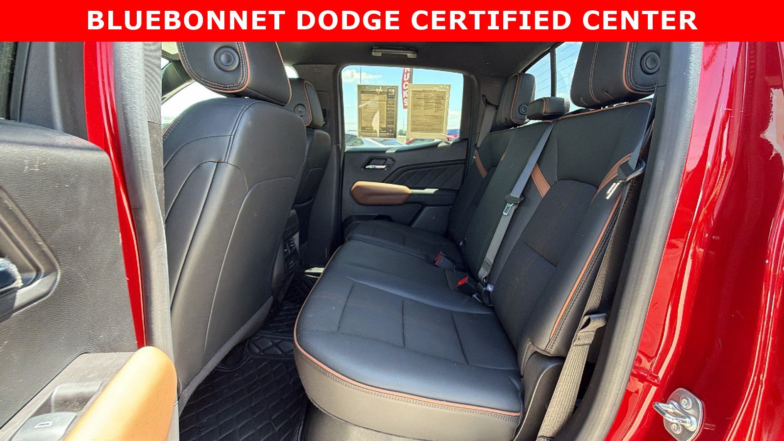 Used 2024 GMC Canyon AT4 w/ Technology Package AWD/4WD image 15