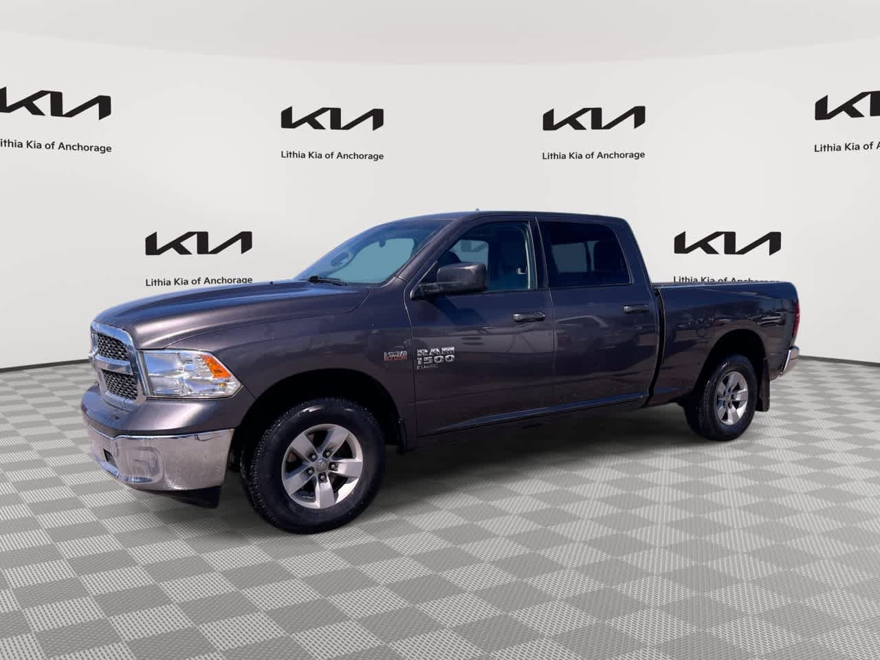 Used 2019 RAM 1500 Classic SLT AWD/4WD video 1