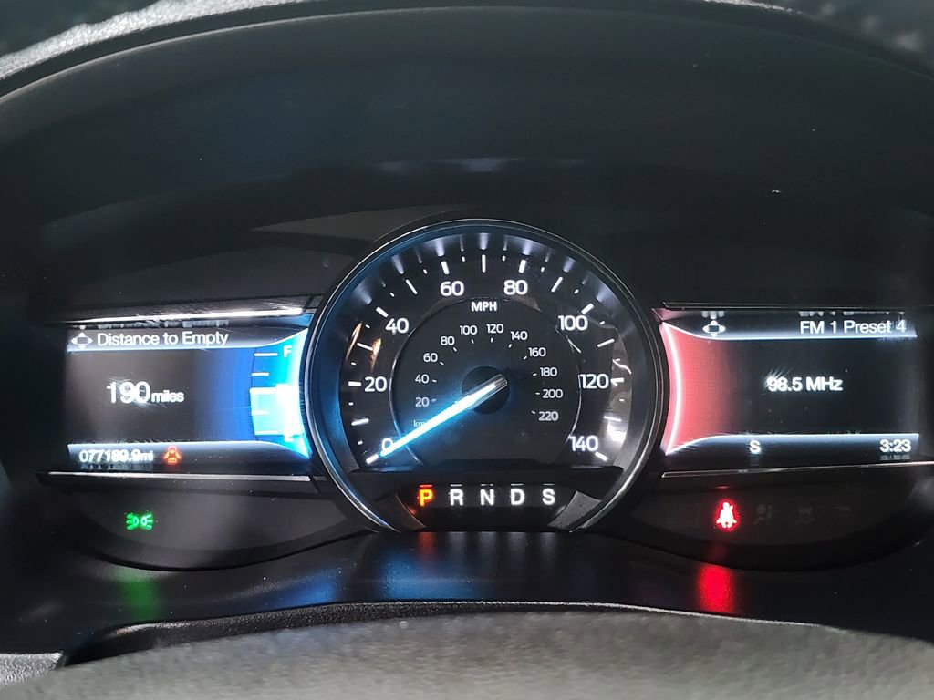 Used 2018 Ford Explorer XLT w/ Equipment Group 202A image 15