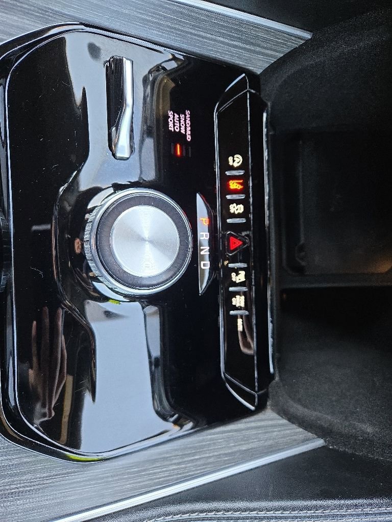 Used 2024 Jeep Wagoneer Series II w/ Flexible Seating Group AWD/4WD image 29