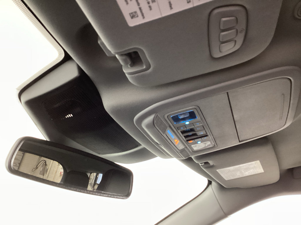 Used 2023 Ford Explorer XLT w/ Equipment Group 202A AWD/4WD image 31