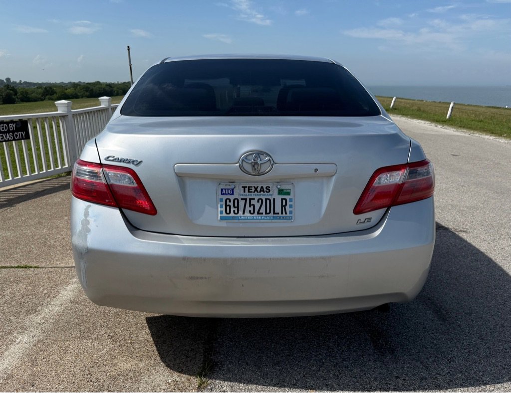 Used 2009 Toyota Camry LE FWD image 6
