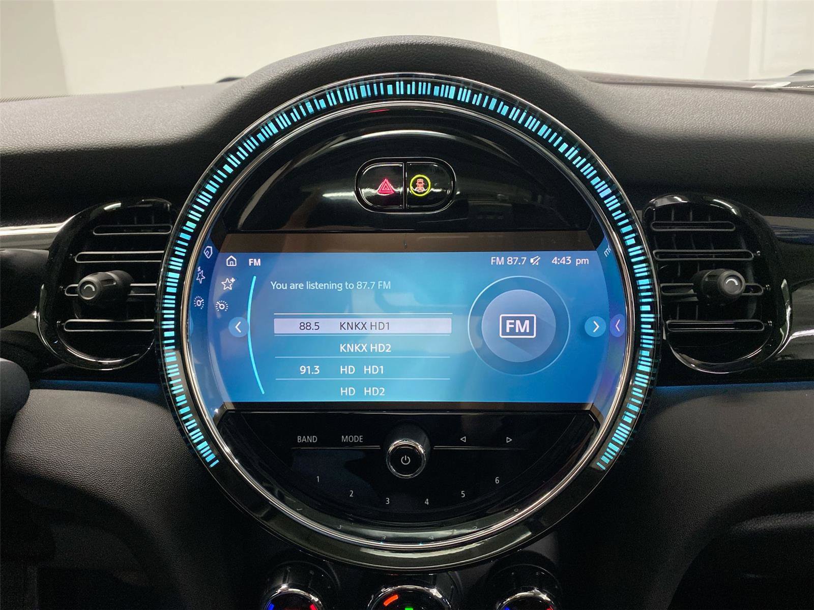 Certified 2023 MINI Cooper SE image 16