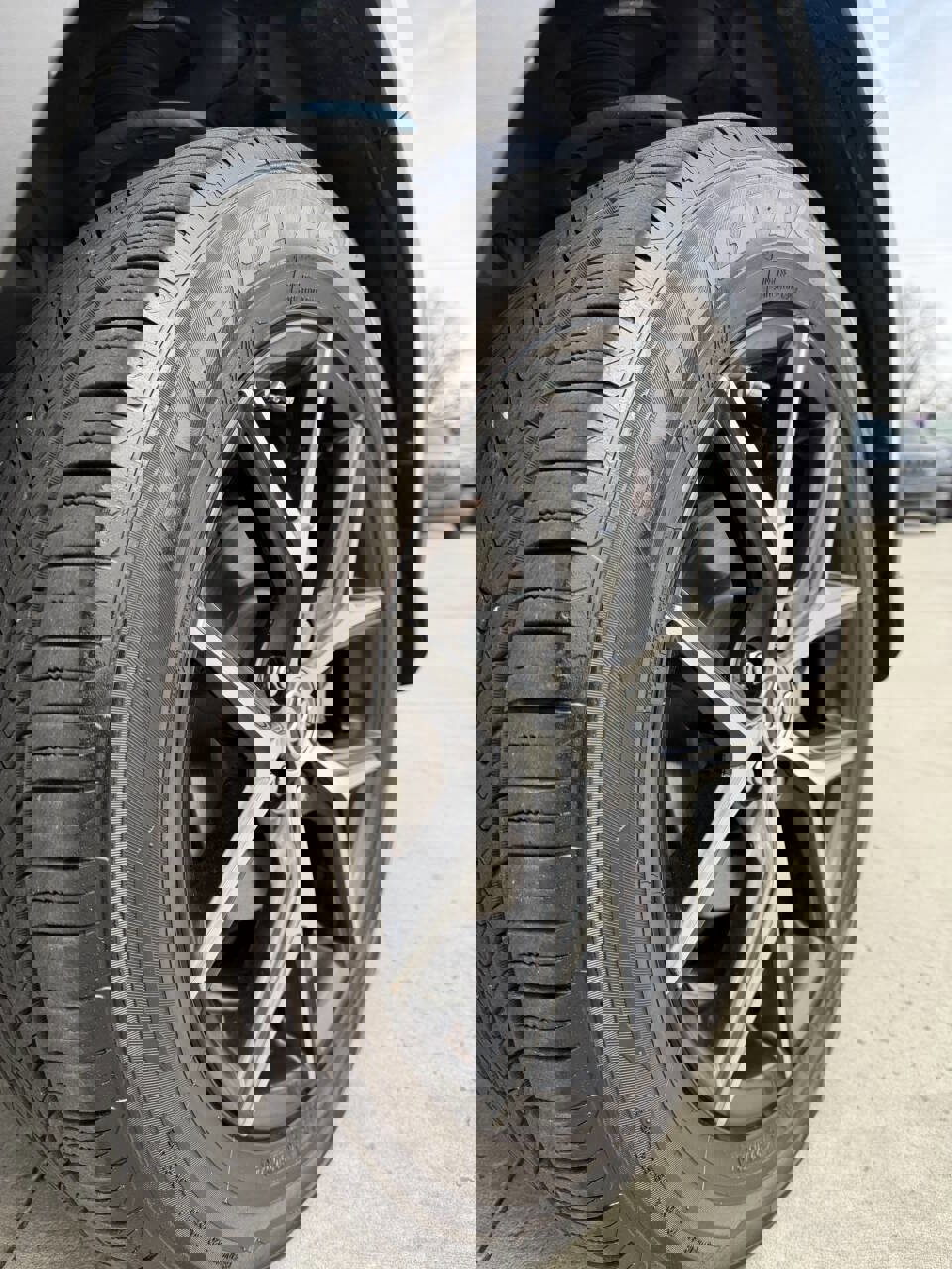 Used 2017 Toyota RAV4 SE w/ Advanced Technology Package image 14