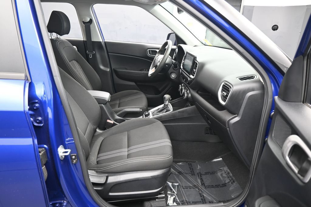 Used 2022 Hyundai Venue SEL FWD image 35