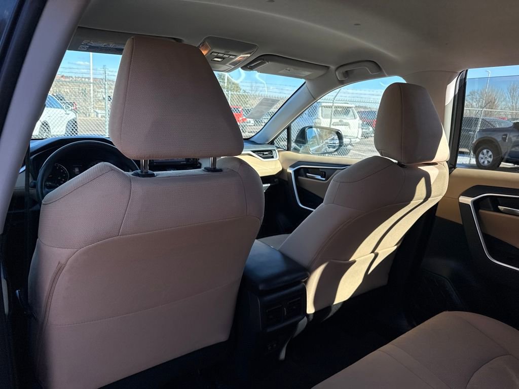 Used 2021 Toyota RAV4 XLE w/ Carpet Mat Package (TMS) image 20