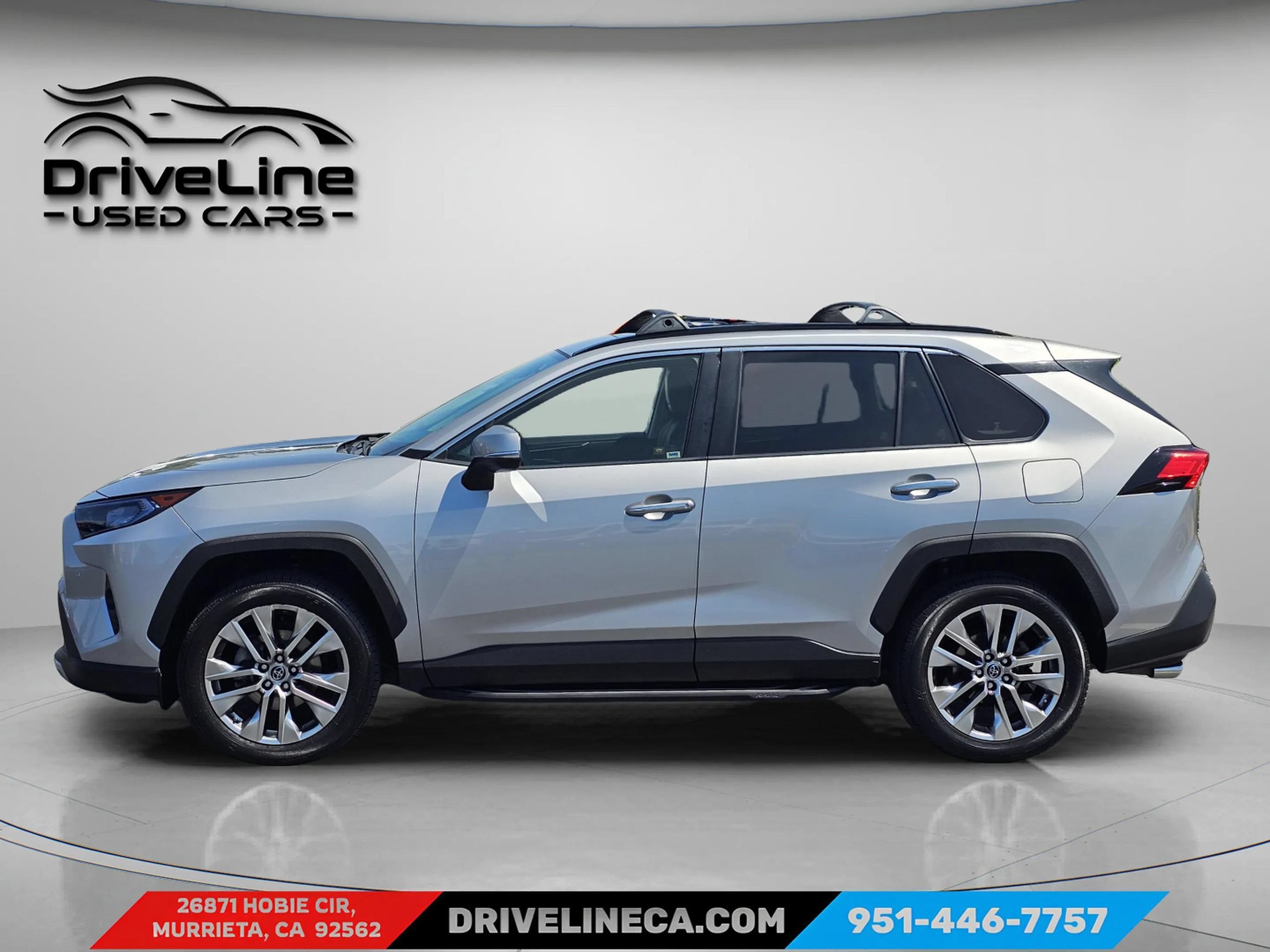 Used 2019 Toyota RAV4 Limited w/ Carpet Mat Package FWD image 6