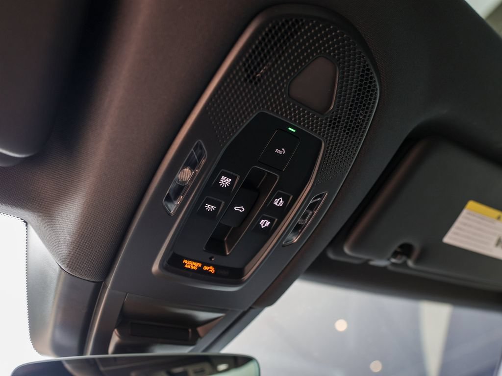 Certified 2025 Porsche Cayenne AWD/4WD image 26