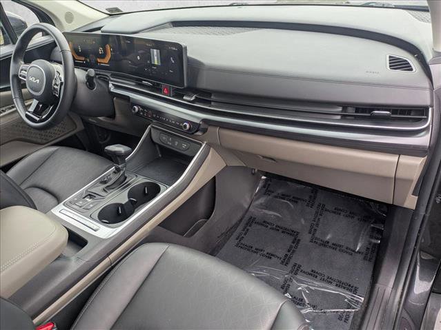 Used 2025 Kia Carnival image 22