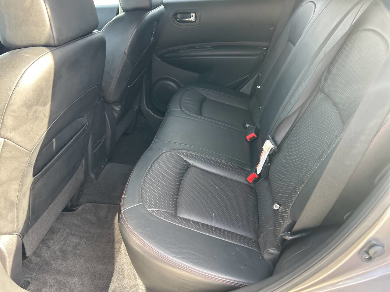 Used 2011 Nissan Rogue SV w/ SL Pkg image 15