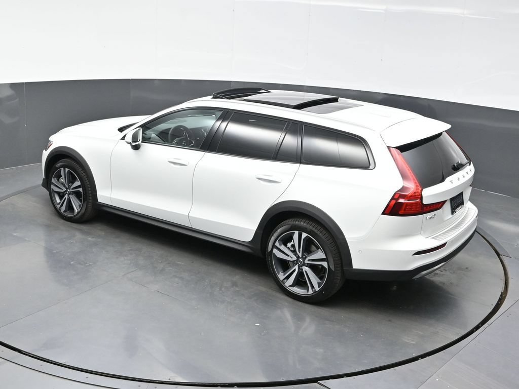 New 2026 Volvo V60 B5 Cross Country Plus w/ Protection Package Premier AWD/4WD image 36