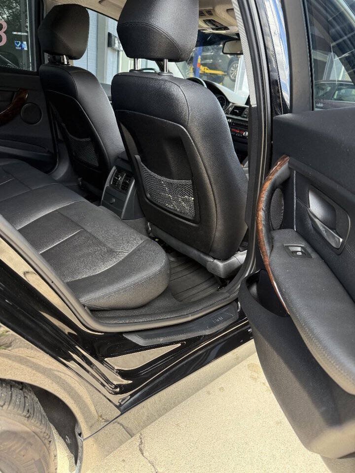 Used 2015 BMW 328i Sedan RWD image 9