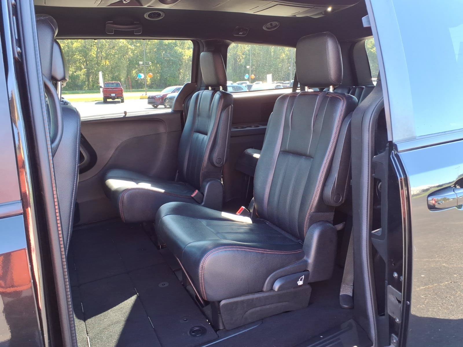 Used 2019 Dodge Grand Caravan GT FWD image 27