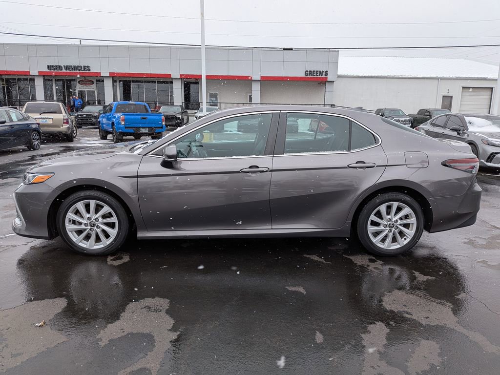 Certified 2022 Toyota Camry LE w/ Carpet Mat Package (TMS) image 4