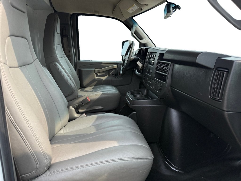 Used 2019 GMC Savana 3500 w/ Power Convenience Package RWD image 15