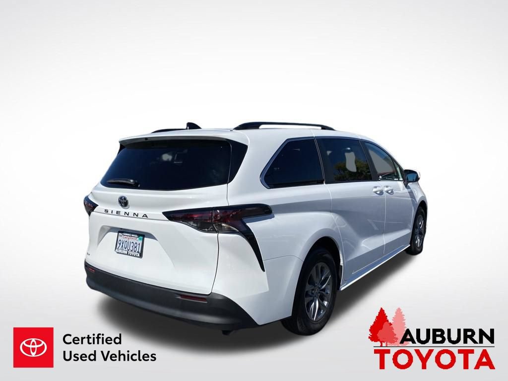 Certified 2026 Toyota Sienna LE FWD image 8