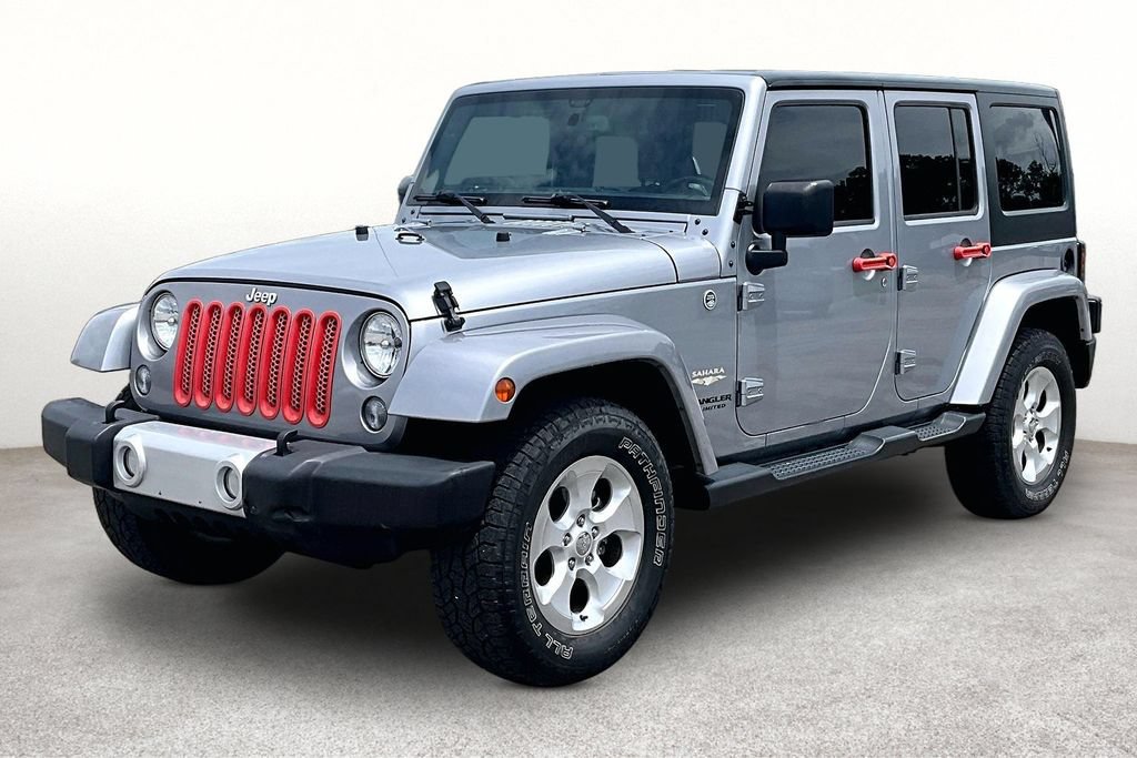 Used 2015 Jeep Wrangler Unlimited Sahara w/ Connectivity Group AWD/4WD image 12