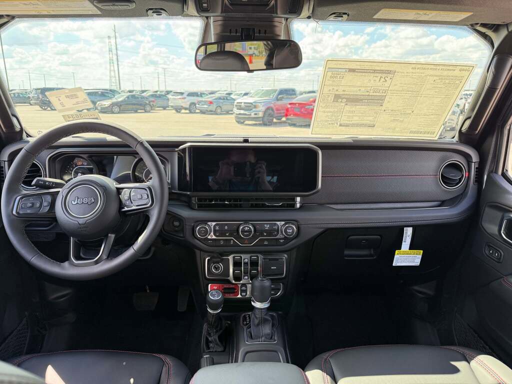 New 2025 Jeep Wrangler Unlimited Rubicon image 22