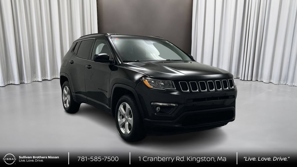 Used 2019 Jeep Compass Latitude w/ Cold Weather Group AWD/4WD image 3