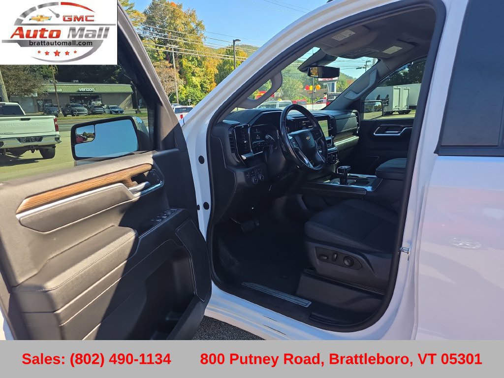 Used 2023 Chevrolet Silverado 1500 LT AWD/4WD image 12