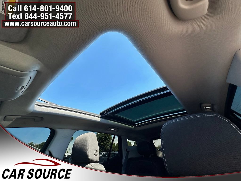Used 2022 GMC Terrain SLE w/ Driver Convenience Package FWD image 16
