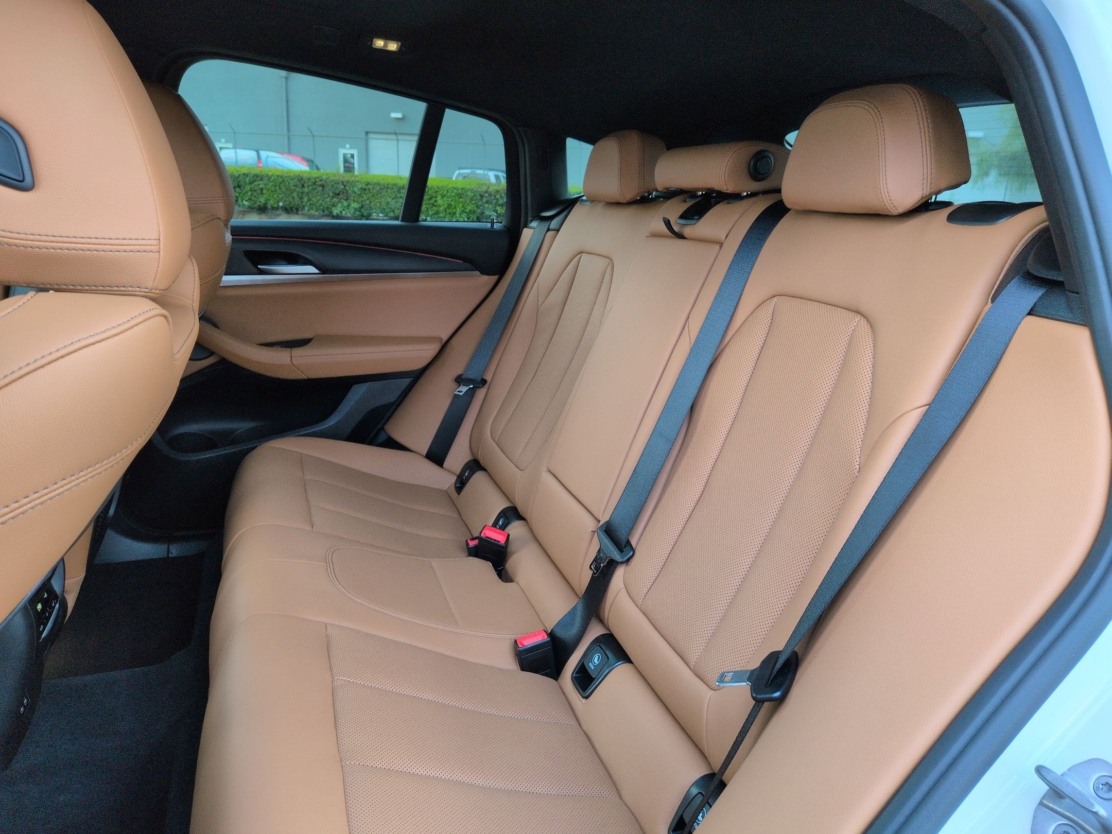 Used 2025 BMW X4 xDrive30i w/ Premium Package image 31