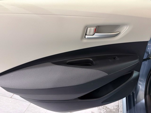 Used 2021 Toyota Corolla LE FWD image 11
