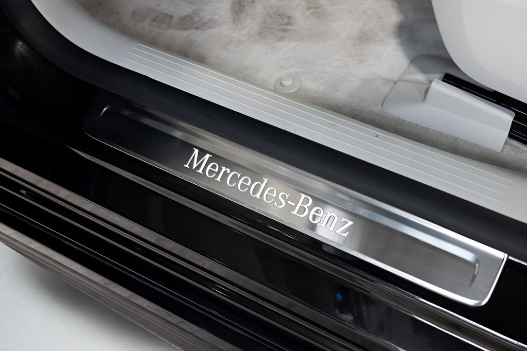 Used 2022 Mercedes-Benz EQS 580 4MATIC Sedan w/ Pinnacle Trim Package image 49