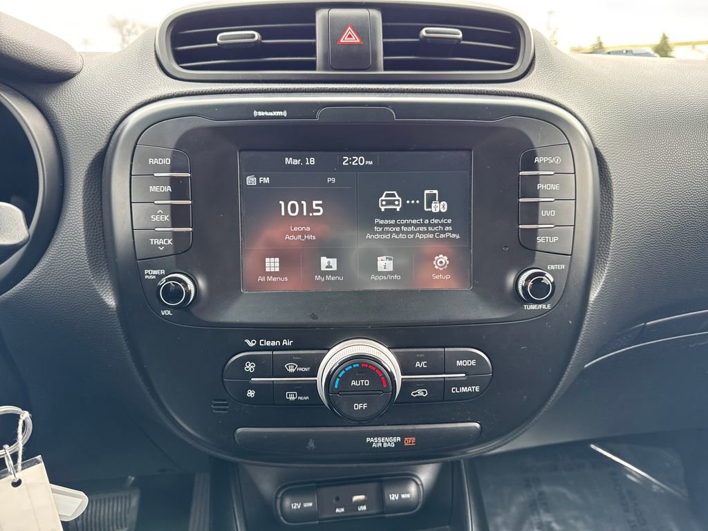 Used 2018 Kia Soul + image 19