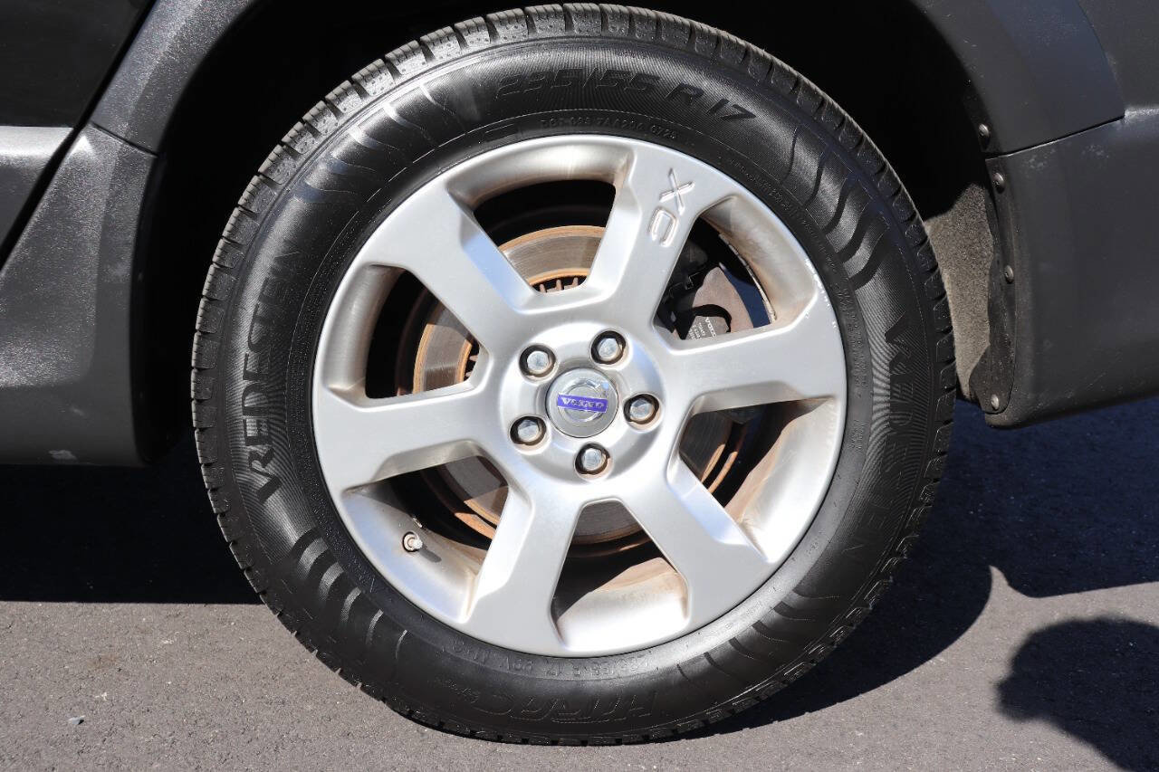 Used 2010 Volvo XC70 3.2 image 14