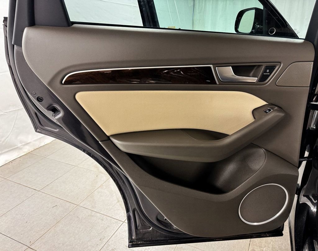 Used 2016 Audi Q5 2.0T Premium Plus w/ Technology Package image 14