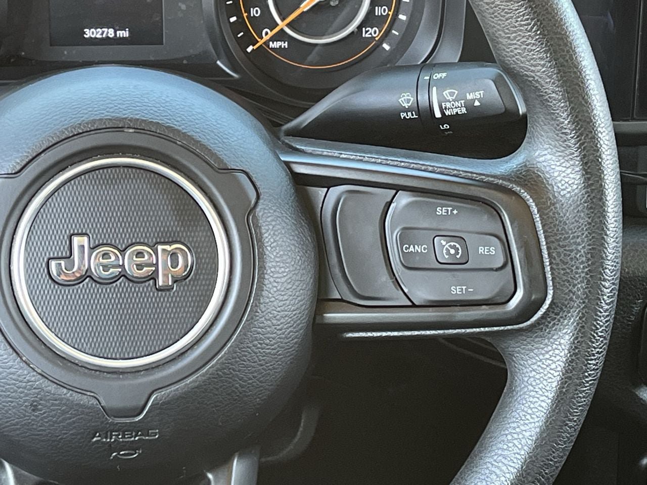 Used 2024 Jeep Gladiator Sport AWD/4WD image 14
