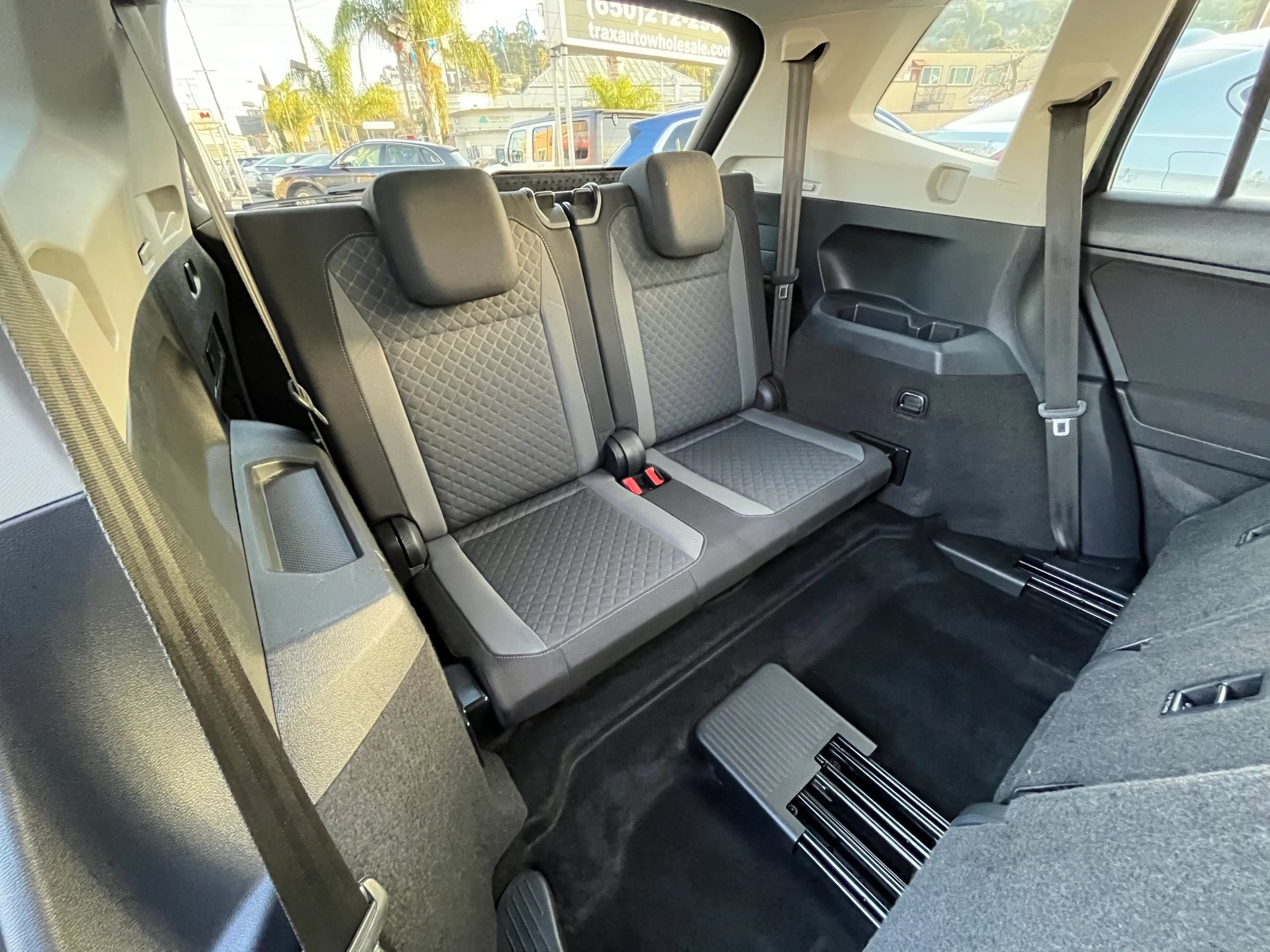 Used 2020 Volkswagen Tiguan S FWD image 17