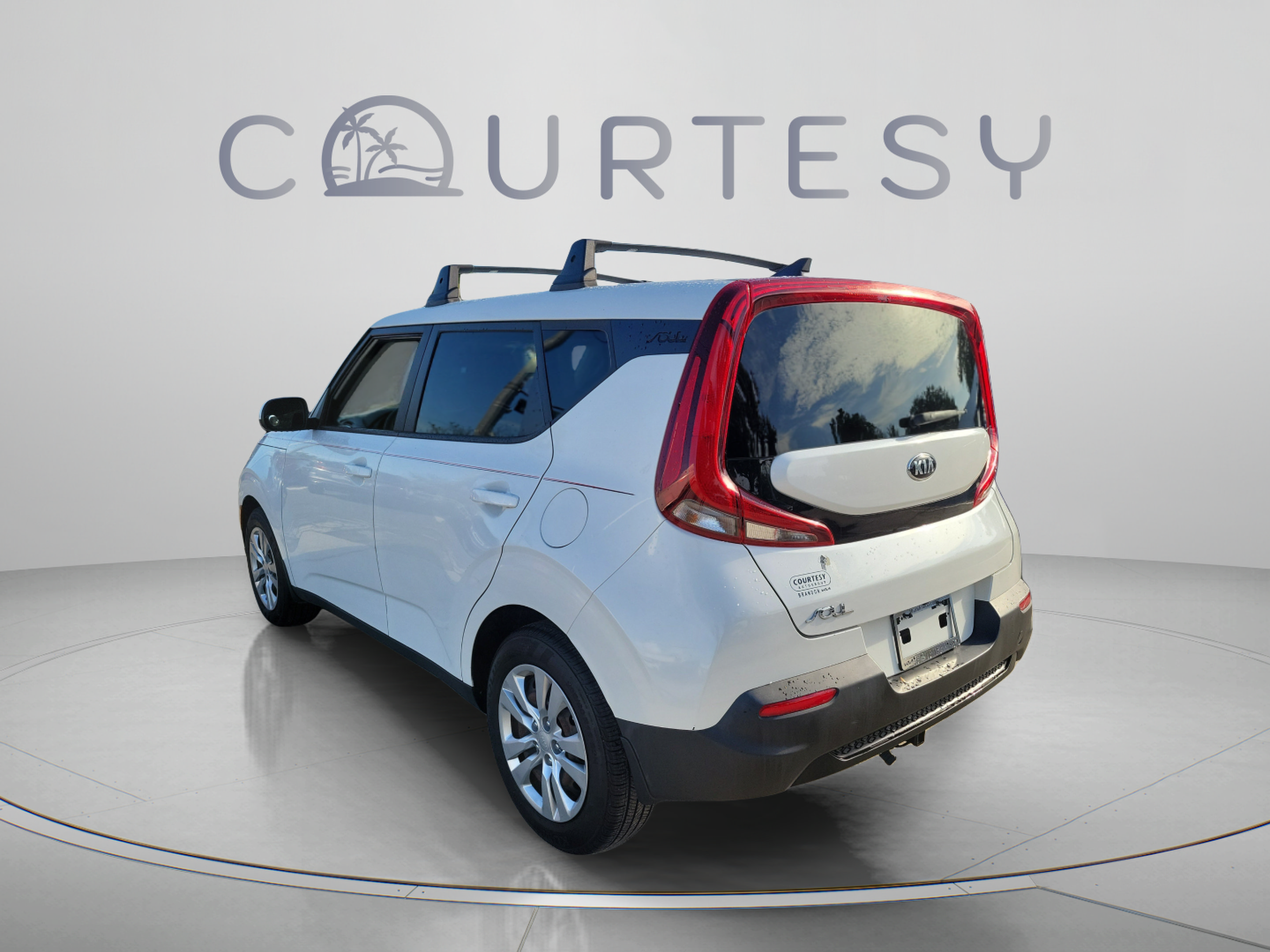 Used 2021 Kia Soul LX FWD image 2