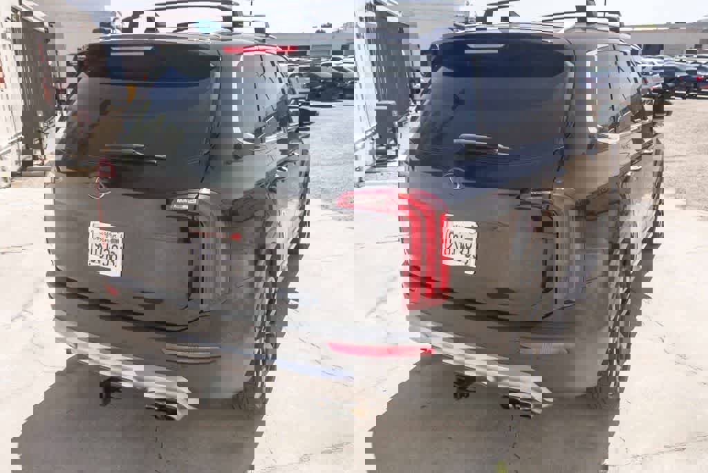 Used 2020 Kia Telluride S w/ S 8 Passenger Seating Package image 9