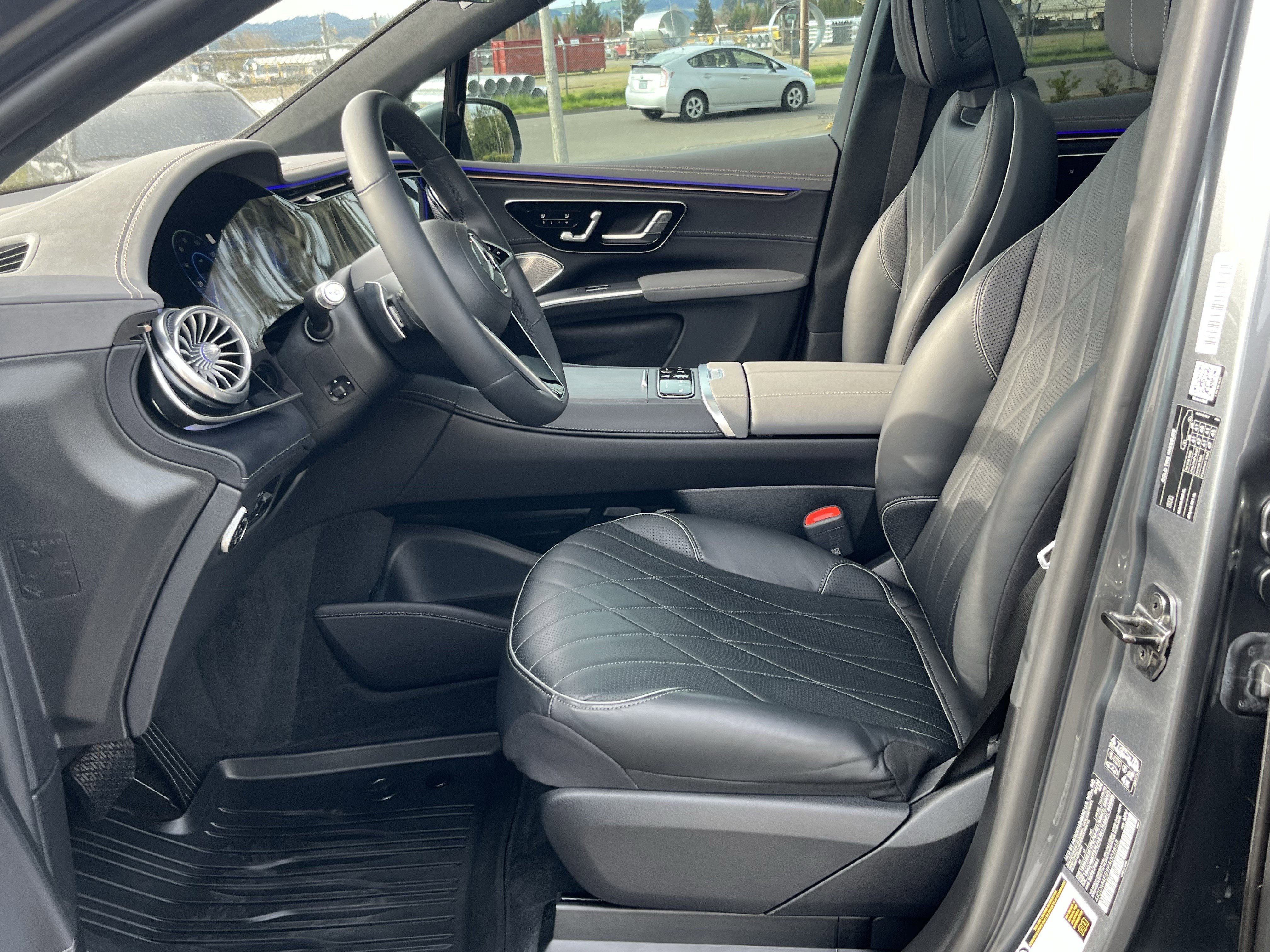 Used 2023 Mercedes-Benz EQS 580 4MATIC SUV image 10