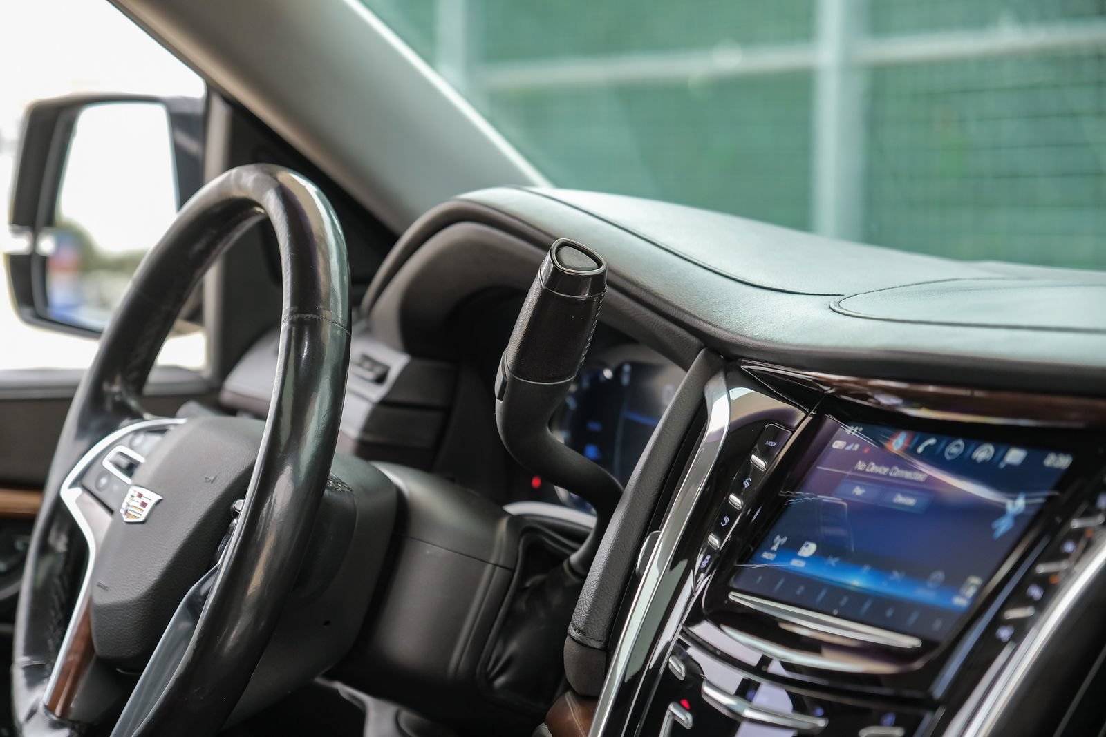 Used 2017 Cadillac Escalade ESV Luxury AWD/4WD image 21