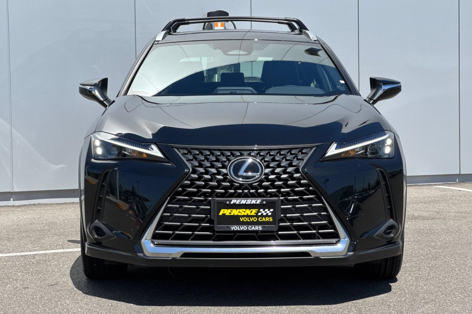 Used 2025 Lexus UX 300h FWD w/ Accessory Package (Z2) image 8