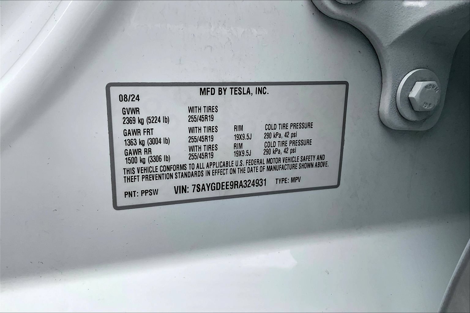 Used 2024 Tesla Model Y Long Range AWD/4WD image 18