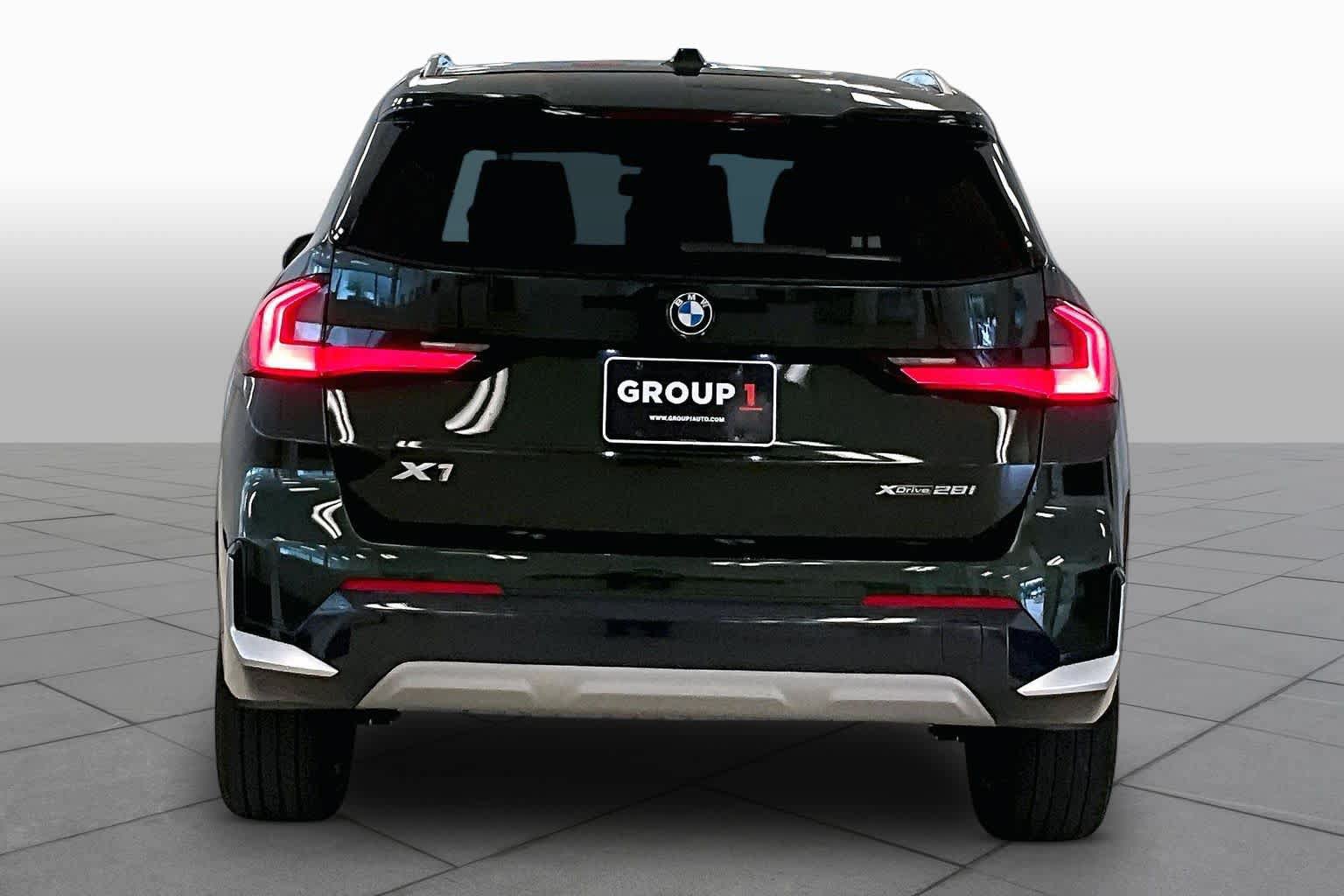 Used 2023 BMW X1 xDrive28i w/ Premium Package AWD/4WD image 4