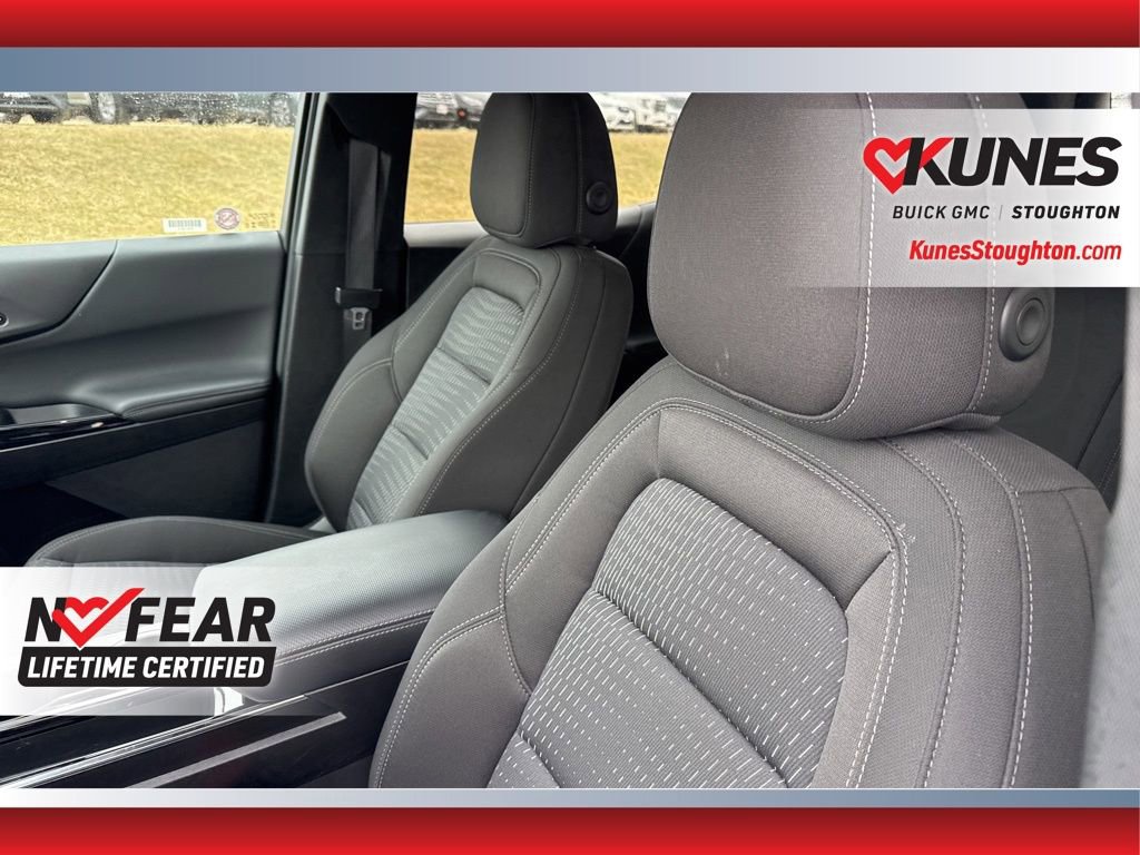 Used 2025 Chevrolet Equinox LT image 23