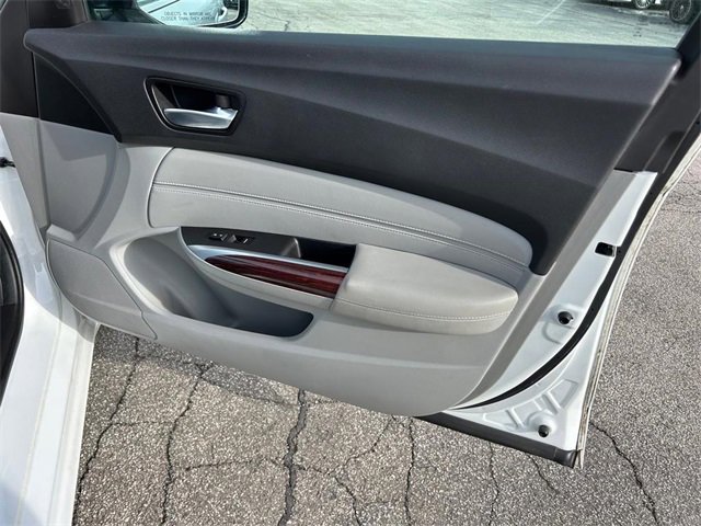 Used 2015 Acura TLX w/ Technology Package image 29