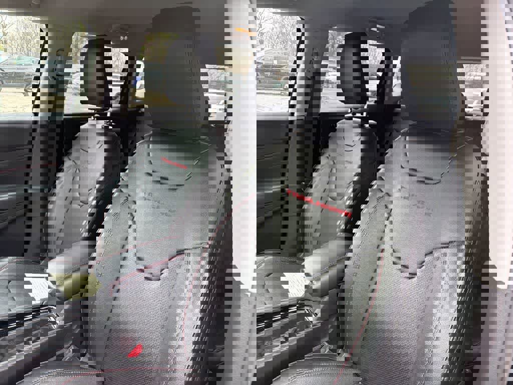 Used 2022 Jeep Compass Trailhawk w/ Trailhawk Elite Group image 35