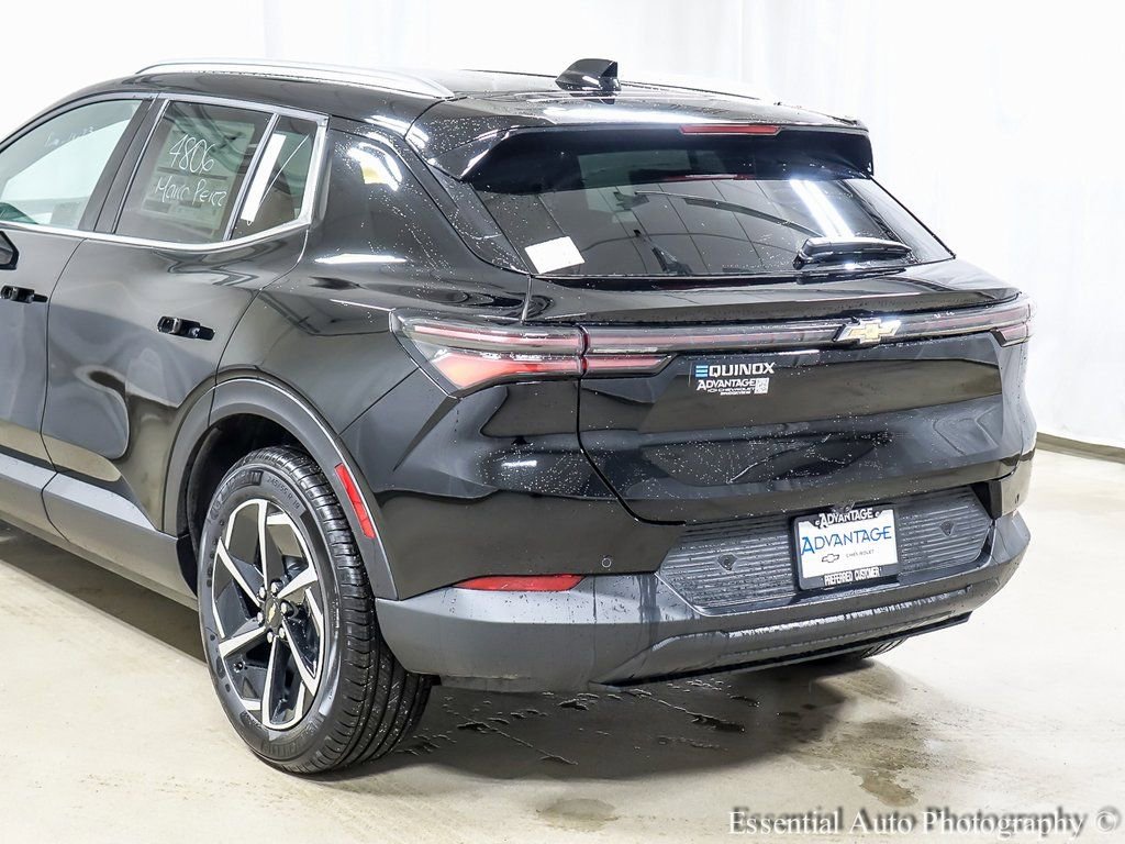 New 2026 Chevrolet Equinox EV LT image 7