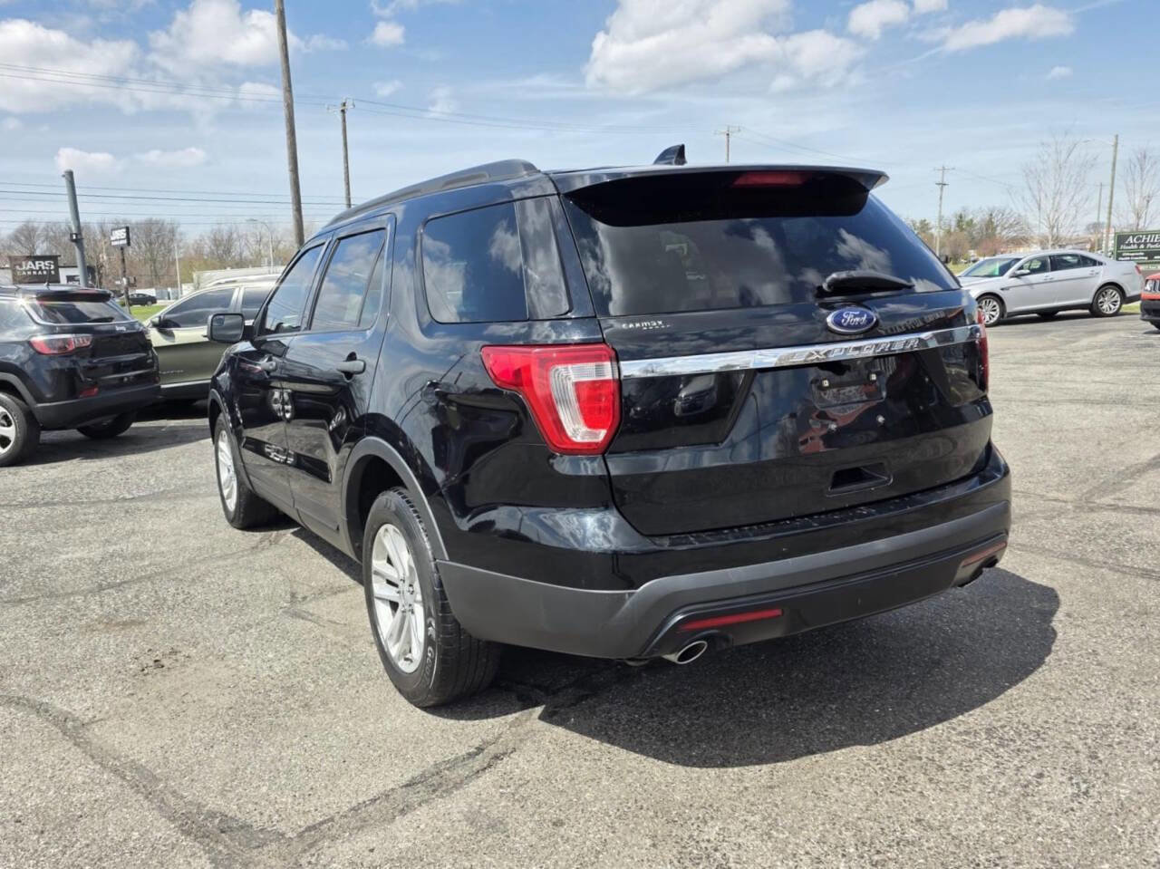 Used 2017 Ford Explorer FWD image 5