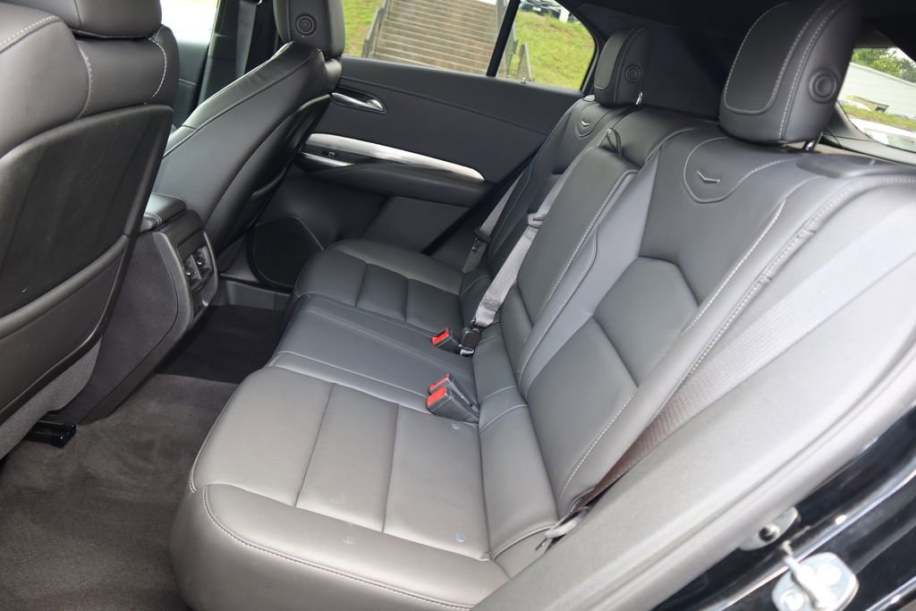 Used 2025 Cadillac XT4 Premium Luxury FWD image 14
