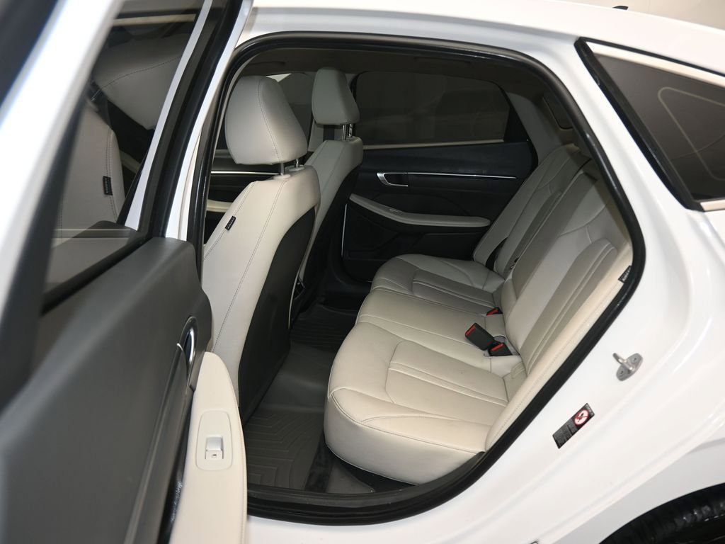 Used 2023 Hyundai Sonata Limited w/ Preferred Accessory Package FWD image 38