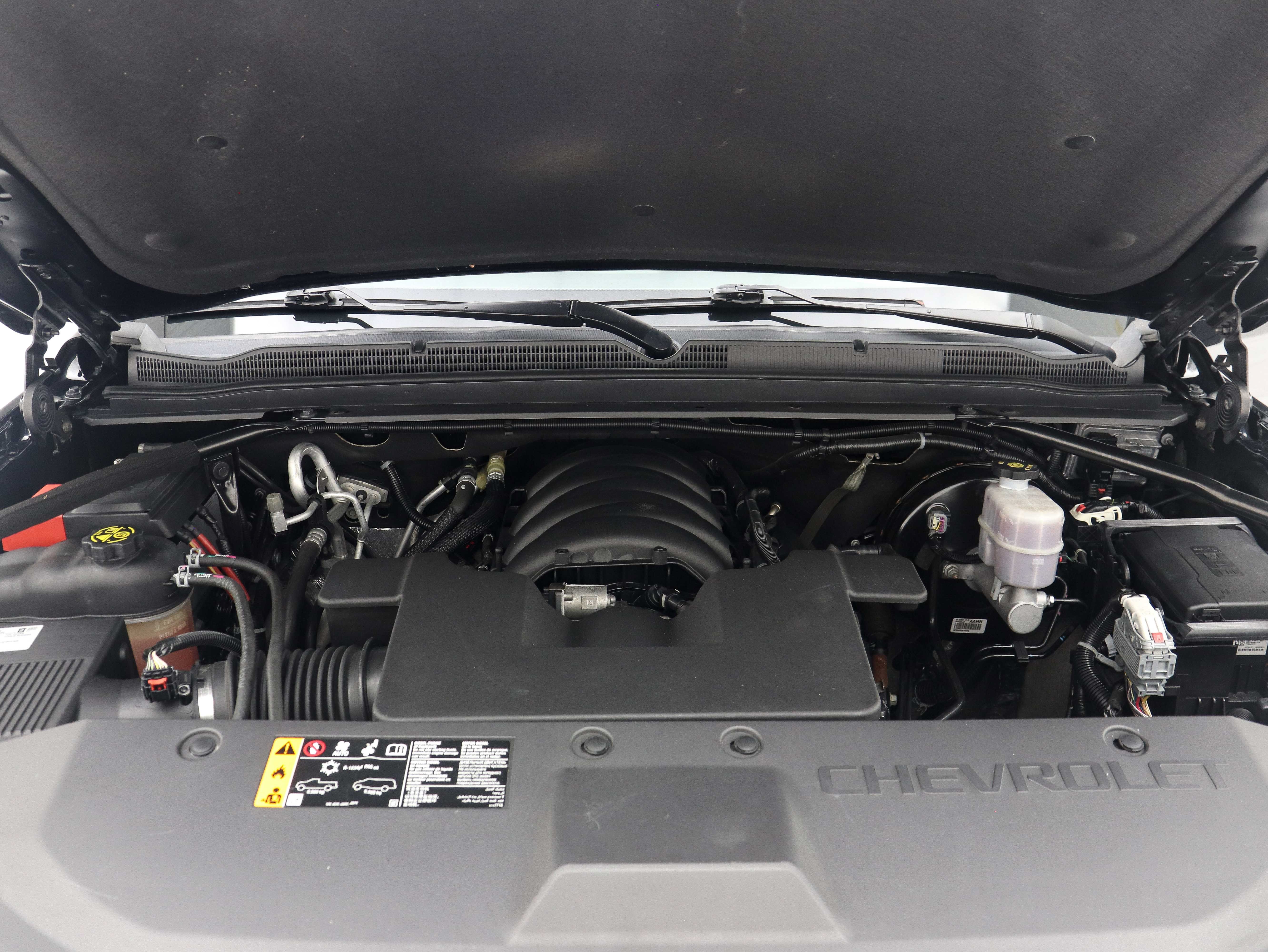 Used 2020 Chevrolet Suburban Premier AWD/4WD image 33