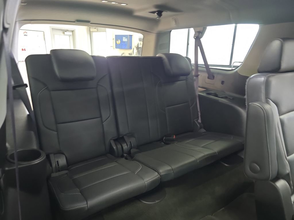Used 2017 Chevrolet Suburban Premier AWD/4WD image 12
